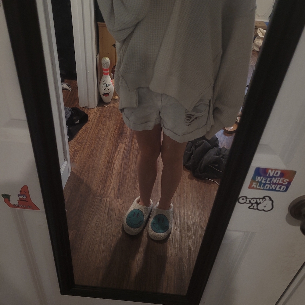 Large white forever 21 shorts